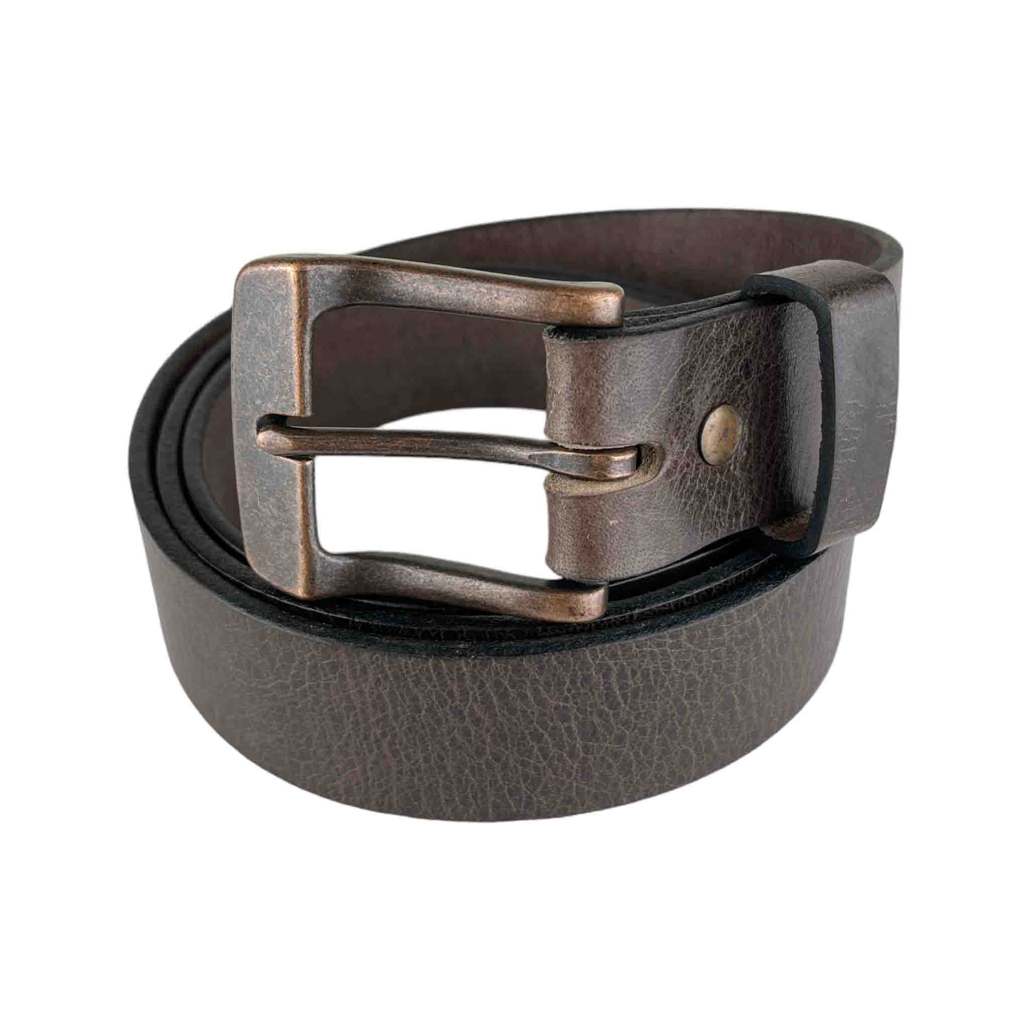 Introducing BAD&G CUSTOMS premium 1.5" Water Buffalo Leather Belts – a fusion of timeless craftsmanship and rugged elegance. Handcrafted with care, each belt showcases the unique character and durability of genuine water buffalo leather, known for its exceptional strength and natural grain patterns.