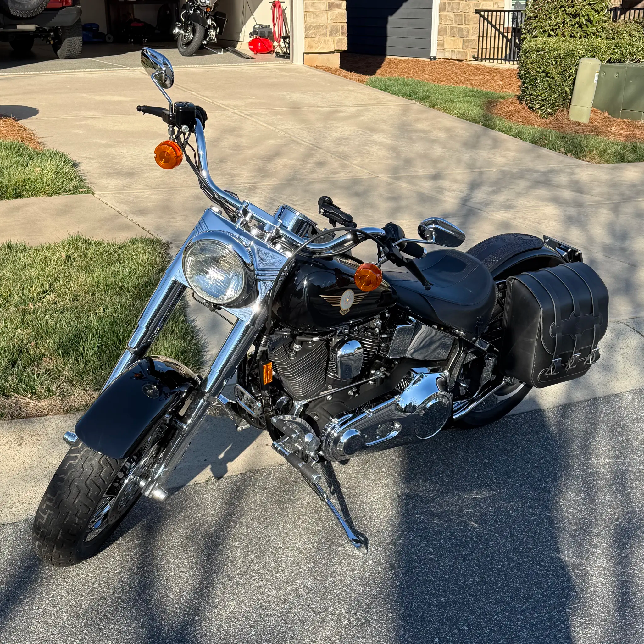 Universal Heavy Duty Leather Saddlebag - US02S (Solo Bag)