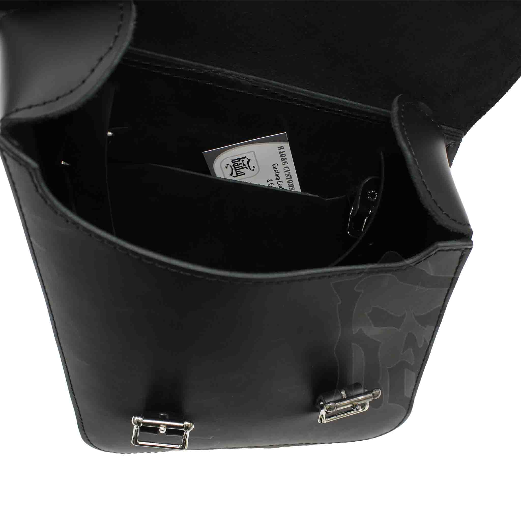 Upgrade your Harley-Davidson® Softail with the SHL02 Left Side Swingarm Solo Bag. Hand crafted in USA with premium leather and top quality hardware. Designed to fit all Pre-2017 Harley-Davidson® Softail models*. Durable and stylish, it features easy installation and it's the perfect fit for your motorcycle.
